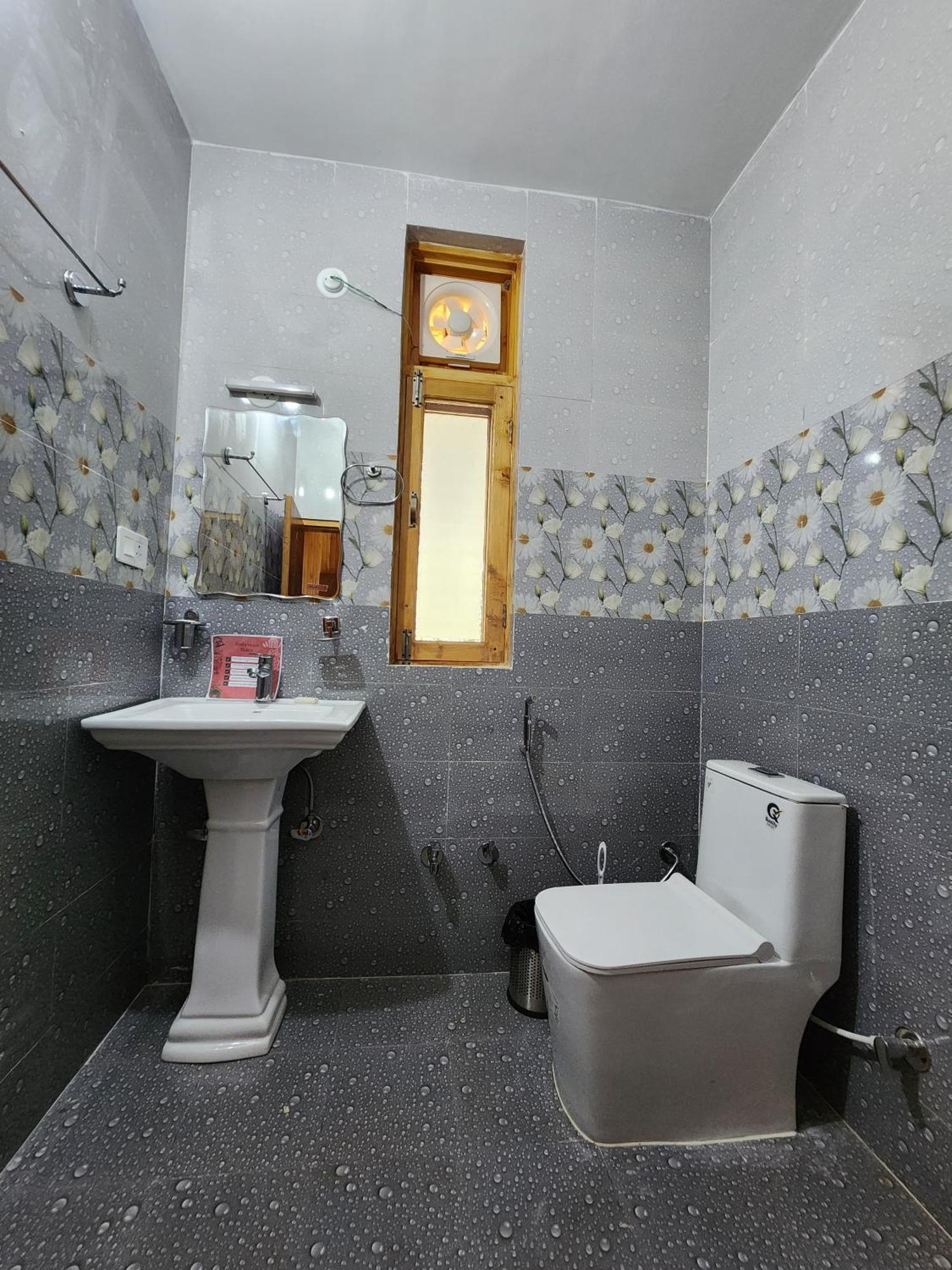 River View Villa Bir  Bagian luar foto